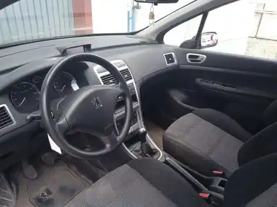 Scrapping Vehicle peugeot 307 (3a/c) 1.6 16v of the year 2005 powered nfu (tu5jp4)