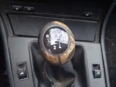 Veículo de Sucata bmw 3 (e46) 320 d do ano 2002 alimentado 204d4