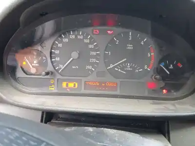 Veículo de Sucata bmw 3 (e46) 320 d do ano 2002 alimentado 204d4