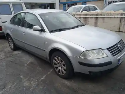 Veicolo di demolizione VOLKSWAGEN PASSAT B5.5 (3B3) 2.0 dell'anno 2002 alimentato AZM