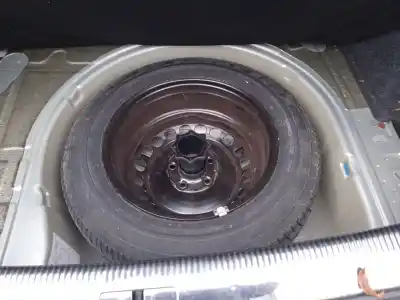 Veicolo di demolizione volkswagen passat b5.5 (3b3) 2.0 dell'anno 2002 alimentato azm