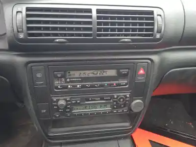 Veicolo di demolizione volkswagen passat b5.5 (3b3) 2.0 dell'anno 2002 alimentato azm