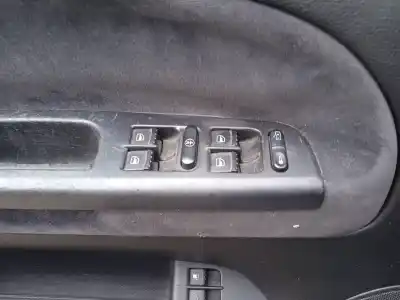 Veicolo di demolizione volkswagen passat b5.5 (3b3) 2.0 dell'anno 2002 alimentato azm