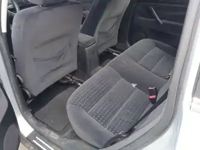 Veicolo di demolizione volkswagen passat b5.5 (3b3) 2.0 dell'anno 2002 alimentato azm