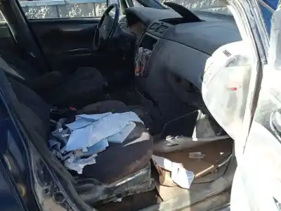 Veículo de Sucata toyota ipsum (_m2_) 2.0 d (clm20_) do ano 2003 alimentado 1cdftv