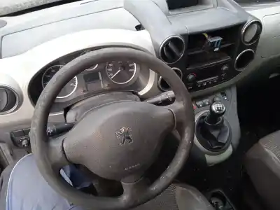 Veículo de Sucata peugeot partner tepee 1.6 hdi 16v do ano 2008 alimentado 9hx