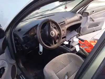 Veicolo di demolizione volkswagen passat b5.5 (3b3) 1.9 tdi dell'anno 2001 alimentato avf