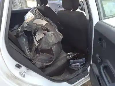 Veículo de Sucata kia cee'd fastback (ed) 1.6 crdi 90 do ano 2010 alimentado d4fb