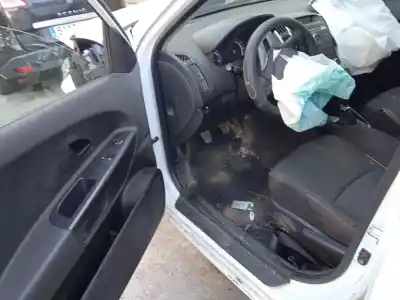 Veículo de Sucata kia cee'd fastback (ed) 1.6 crdi 90 do ano 2010 alimentado d4fb