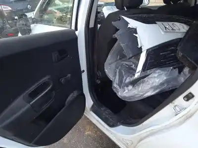 Veículo de Sucata kia cee'd fastback (ed) 1.6 crdi 90 do ano 2010 alimentado d4fb