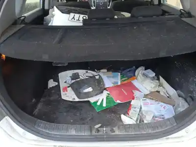 Veículo de Sucata kia cee'd fastback (ed) 1.6 crdi 90 do ano 2010 alimentado d4fb