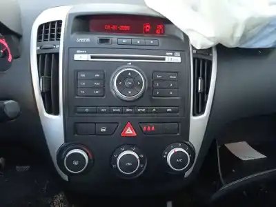 Veículo de Sucata kia cee'd fastback (ed) 1.6 crdi 90 do ano 2010 alimentado d4fb