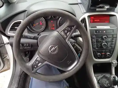 Scrapping Vehicle opel astra j (p10) 1.7 cdti (68) of the year 2011 powered a17dtr