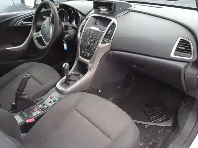 Scrapping Vehicle opel astra j (p10) 1.7 cdti (68) of the year 2011 powered a17dtr