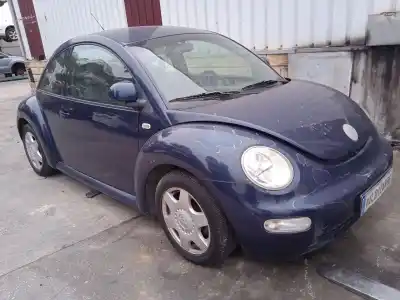 Veicolo di demolizione VOLKSWAGEN NEW BEETLE (9C1/1C1)  dell'anno 2000 alimentato AQY