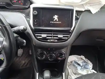 Scrapping Vehicle peugeot 2008 i (cu_) 1.2 puretech 82 of the year 2019 powered hmr (eb2fa)