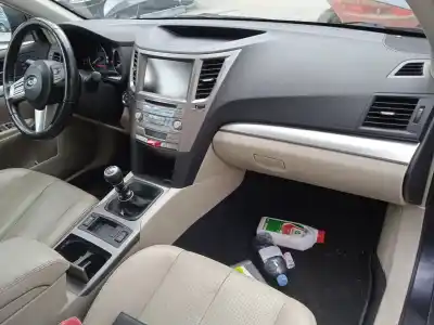 Véhicule à la ferraille subaru legacy v (bm) 2.0 d awd (bmd) de l'année 2010 alimenté ee20