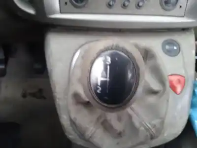 Утилизация автомобиля renault                                            scénic ii (jm0/1_)                                                                                                                                                                                                                                         1.9 dci (jm0g, jm12, jm1g, jm2c) года 2005 питание f9q812