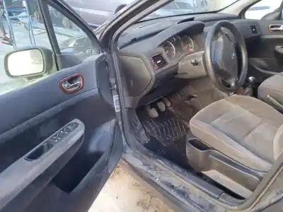 Veículo de Sucata peugeot 307 break (3e) 2.0 hdi 90 do ano 2004 alimentado rhy