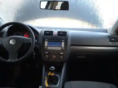 Scrapping Vehicle volkswagen jetta iii (1k2) 1.6 of the year 2007 powered bse