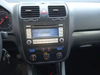 Scrapping Vehicle volkswagen jetta iii (1k2) 1.6 of the year 2007 powered bse