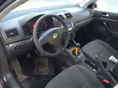 Scrapping Vehicle volkswagen jetta iii (1k2) 1.6 of the year 2007 powered bse