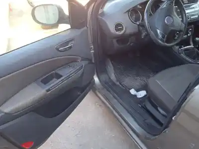 Veículo de Sucata fiat bravo ii (198_) 1.9 d multijet (198axb1a) do ano 2007 alimentado 192a8000