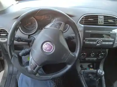 Veículo de Sucata fiat bravo ii (198_) 1.9 d multijet (198axb1a) do ano 2007 alimentado 192a8000