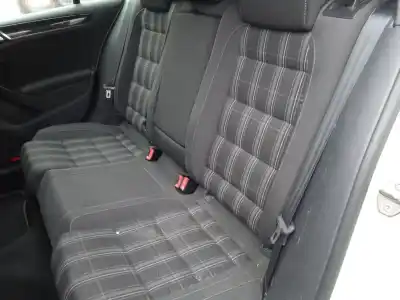 Veicolo di demolizione volkswagen golf vi (5k1) 2.0 tdi dell'anno 2009 alimentato cbb