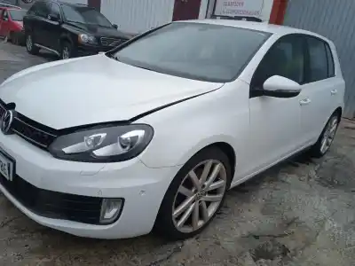 Veicolo di demolizione volkswagen golf vi (5k1) 2.0 tdi dell'anno 2009 alimentato cbb