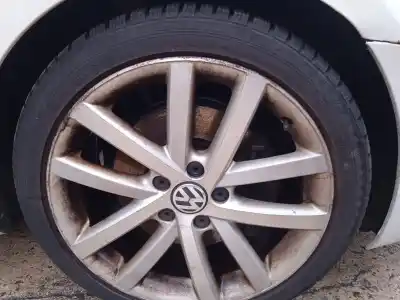 Veicolo di demolizione volkswagen golf vi (5k1) 2.0 tdi dell'anno 2009 alimentato cbb