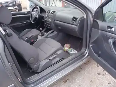 Scrapping Vehicle volkswagen golf v (1k1) 1.9 tdi of the year 2006 powered bkc