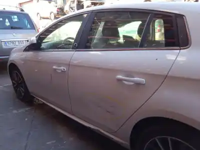 Veículo de Sucata fiat bravo ii (198_) 1.6 d multijet (198axh1b) do ano 2010 alimentado 198a3000