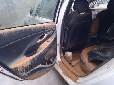 Veículo de Sucata hyundai i30 (pde, pd, pden) 1.5 t-gdi hybrid 48v do ano 2021 alimentado g4lk