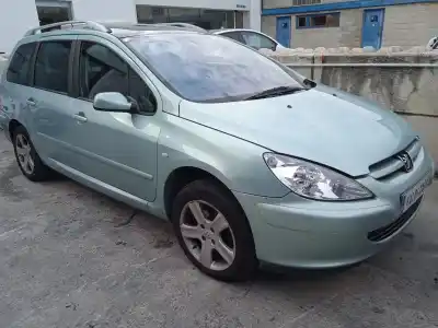 Verschrottungsfahrzeug PEUGEOT 307 SW (3H)  des Jahres 2003 angetrieben RFN (EW10J4)