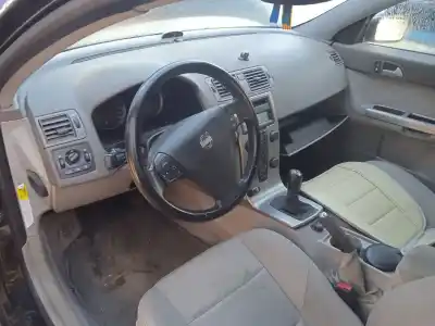 Sloopvoertuig volvo v50 (545) 2.0 d van het jaar 2005 aangedreven d4204t