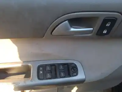 Sloopvoertuig volvo v50 (545) 2.0 d van het jaar 2005 aangedreven d4204t