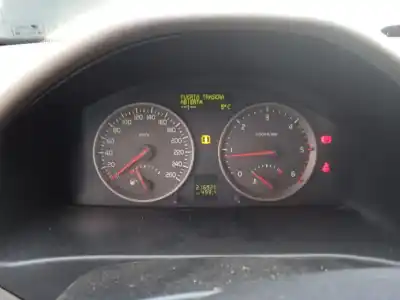 Sloopvoertuig volvo v50 (545) 2.0 d van het jaar 2005 aangedreven d4204t