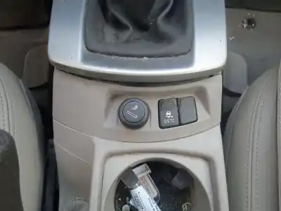 Sloopvoertuig volvo v50 (545) 2.0 d van het jaar 2005 aangedreven d4204t