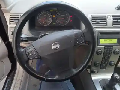 Sloopvoertuig volvo v50 (545) 2.0 d van het jaar 2005 aangedreven d4204t