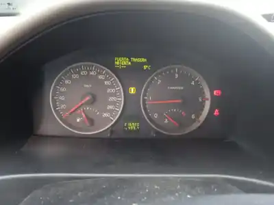 Sloopvoertuig volvo v50 (545) 2.0 d van het jaar 2005 aangedreven d4204t