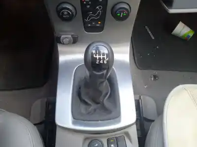 Sloopvoertuig volvo v50 (545) 2.0 d van het jaar 2005 aangedreven d4204t