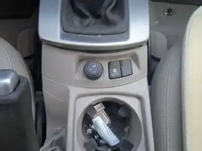 Sloopvoertuig volvo v50 (545) 2.0 d van het jaar 2005 aangedreven d4204t