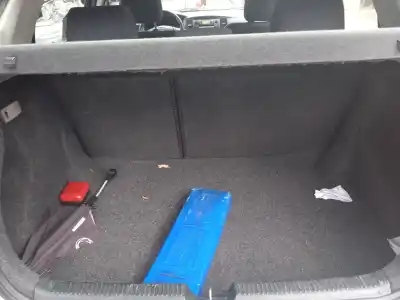 Veículo de Sucata toyota corolla (_e12_) 2.0 d-4d (cde120r_, cde120l_) do ano 2002 alimentado 1cd-ftv