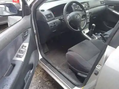 Veículo de Sucata toyota corolla (_e12_) 2.0 d-4d (cde120r_, cde120l_) do ano 2002 alimentado 1cd-ftv