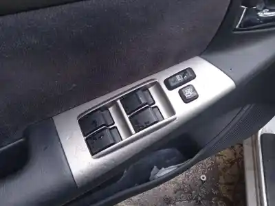 Veículo de Sucata toyota corolla (_e12_) 2.0 d-4d (cde120r_, cde120l_) do ano 2002 alimentado 1cd-ftv