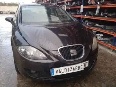 Veículo de Sucata toyota corolla (_e12_) 2.0 d-4d (cde120r_, cde120l_) do ano 2002 alimentado 1cd-ftv