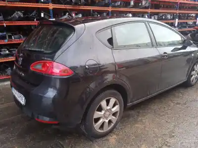 Veículo de Sucata toyota corolla (_e12_) 2.0 d-4d (cde120r_, cde120l_) do ano 2002 alimentado 1cd-ftv