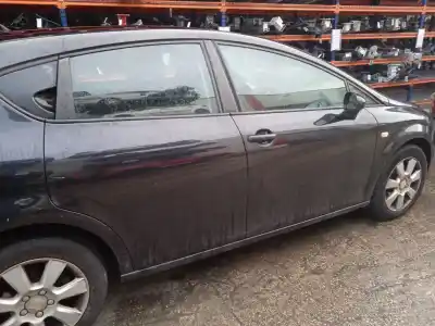 Veículo de Sucata toyota corolla (_e12_) 2.0 d-4d (cde120r_, cde120l_) do ano 2002 alimentado 1cd-ftv