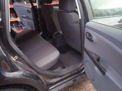 Veículo de Sucata toyota corolla (_e12_) 2.0 d-4d (cde120r_, cde120l_) do ano 2002 alimentado 1cd-ftv